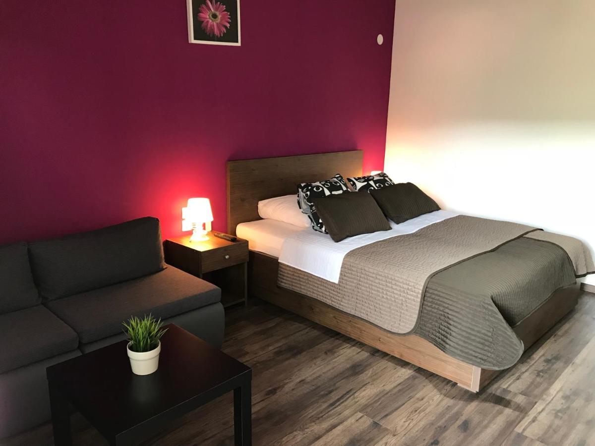 Villa Rubčić Rooms & Pansion Rakovica Esterno foto